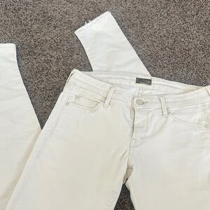 Elegant Cream Ankle Jeans